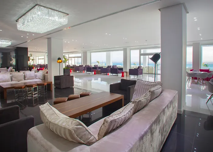 King Evelthon Beach Hotel & Resort