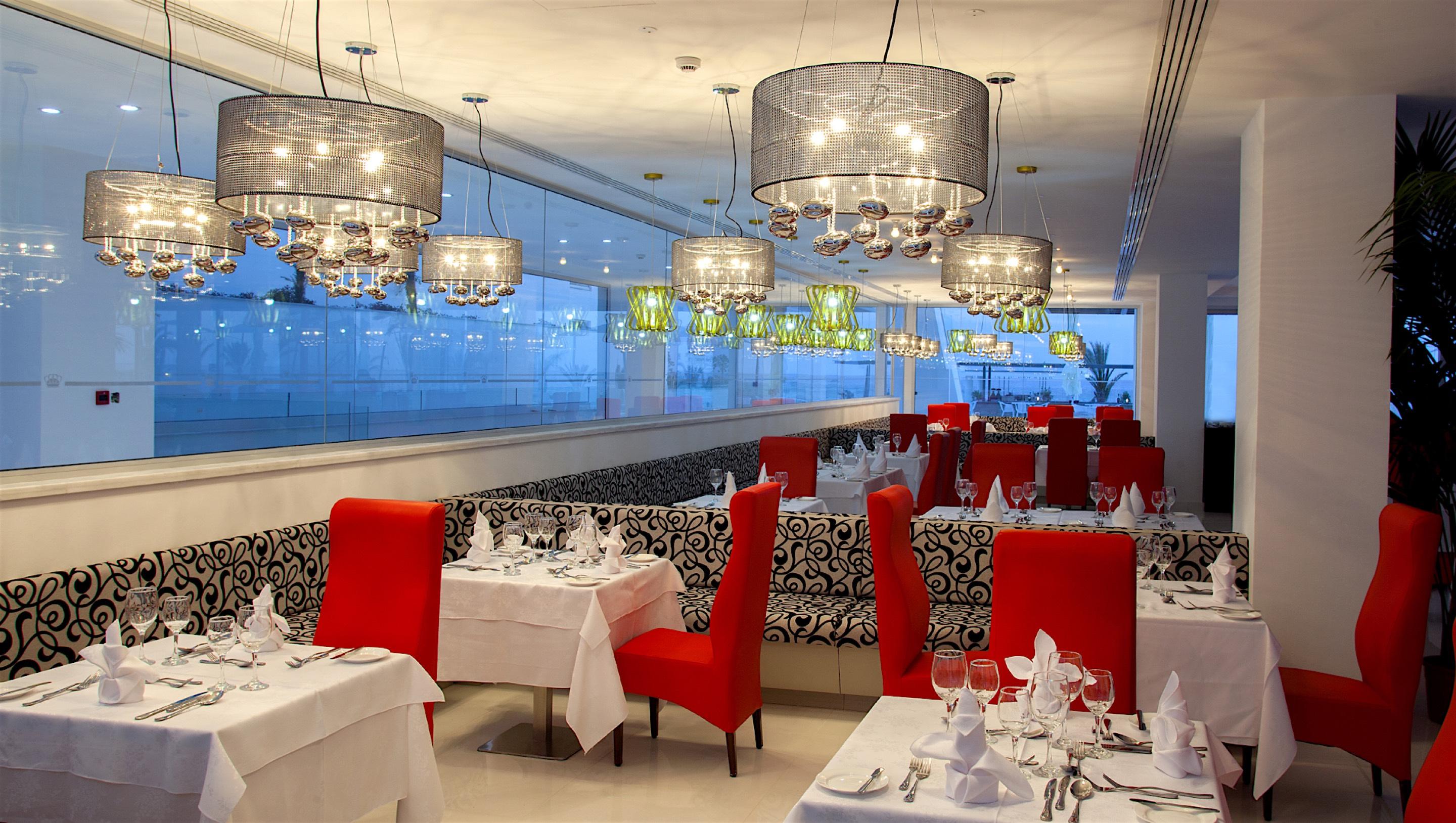 King Evelthon & Station touristique 5*