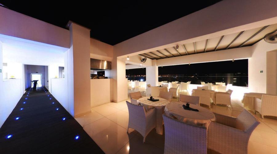 King Evelthon & Station touristique 5*